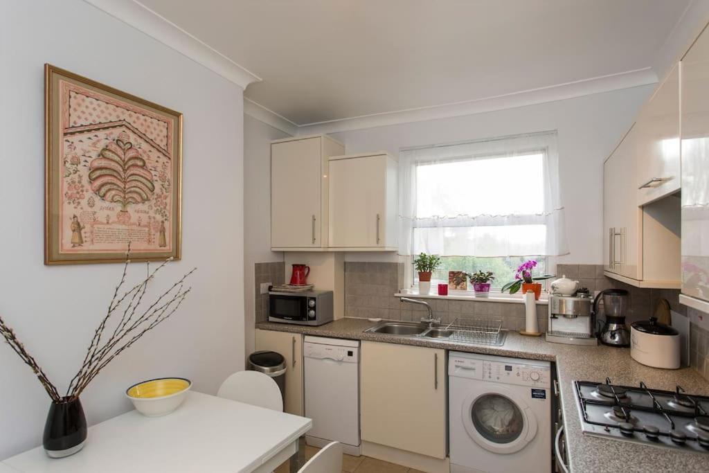 2 Bed Room Flat Near Westfield, West London Exterior foto